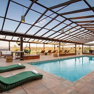 https://chris-park-hotel.camposdojordaohotels.net